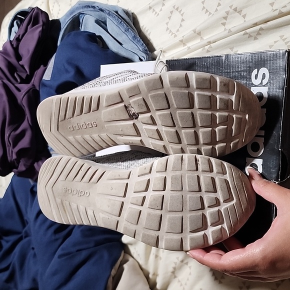 Addias - Picture 4 of 7